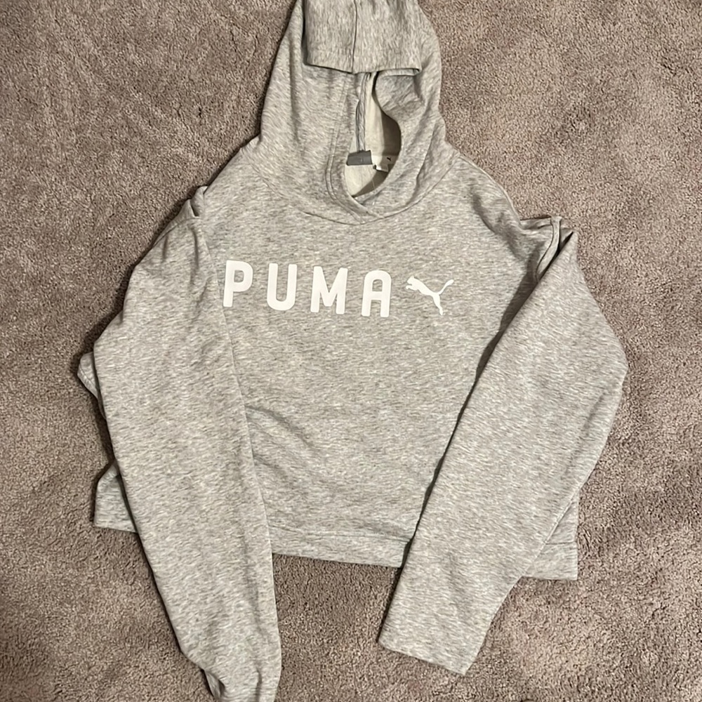 Lightweight women’s cropped sweatshirt